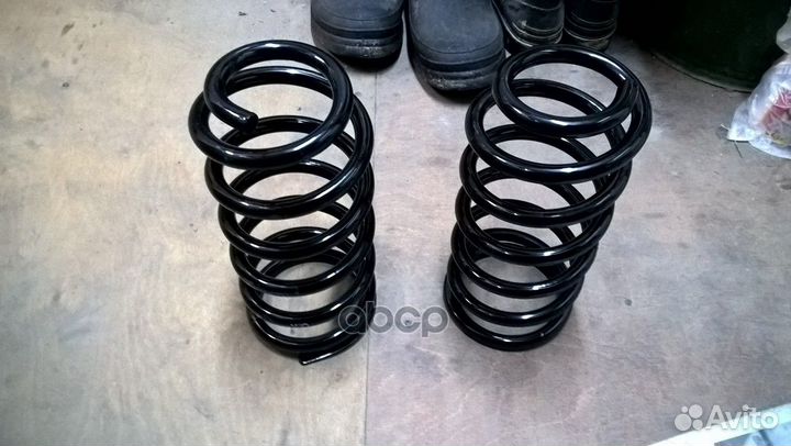 Пружина ходовой части зад прав/лев C4H41122