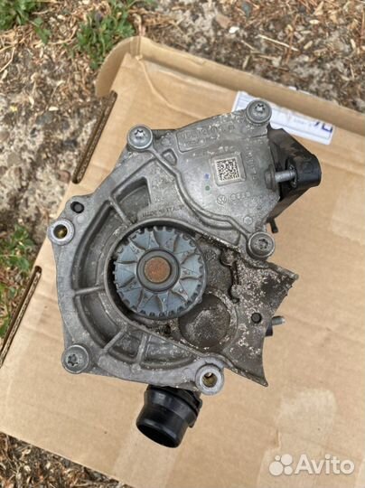 Насос водяной Skoda Oktavia A7 1.8