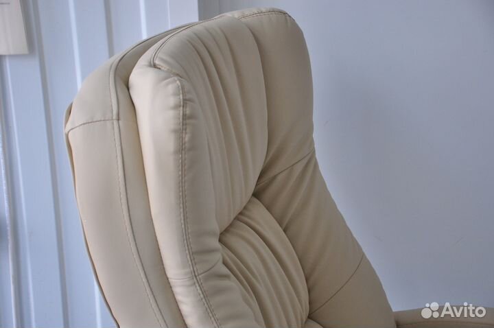 Офисное кресло 