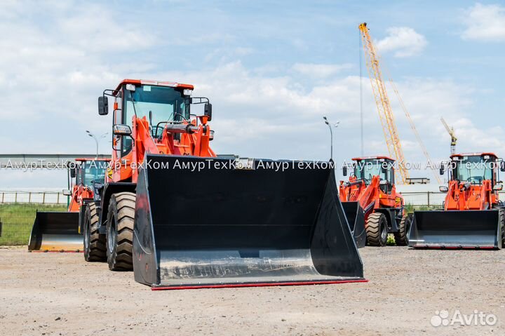 Фронтальный погрузчик Molot 280М, 2023