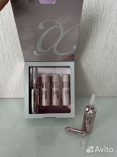 Крем сыворотка для кожи вокруг глаз. Япония