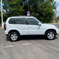 Chevrolet Niva 1.7 MT, 2012, 44 300 км, с пробегом, цена 1 100 000 руб.