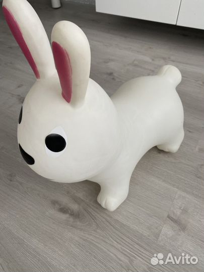 Игрушка попрыгун заяц