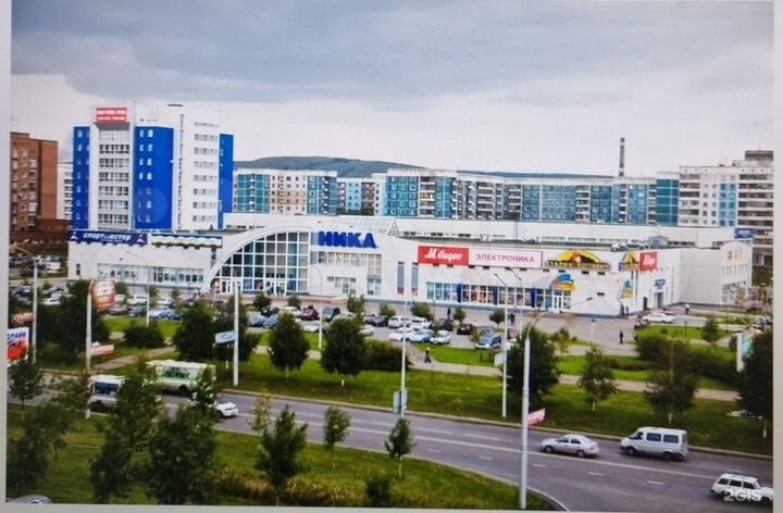 Машиноместо, > 30 м²
