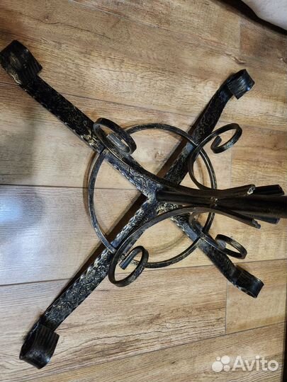 Кованная вешалка