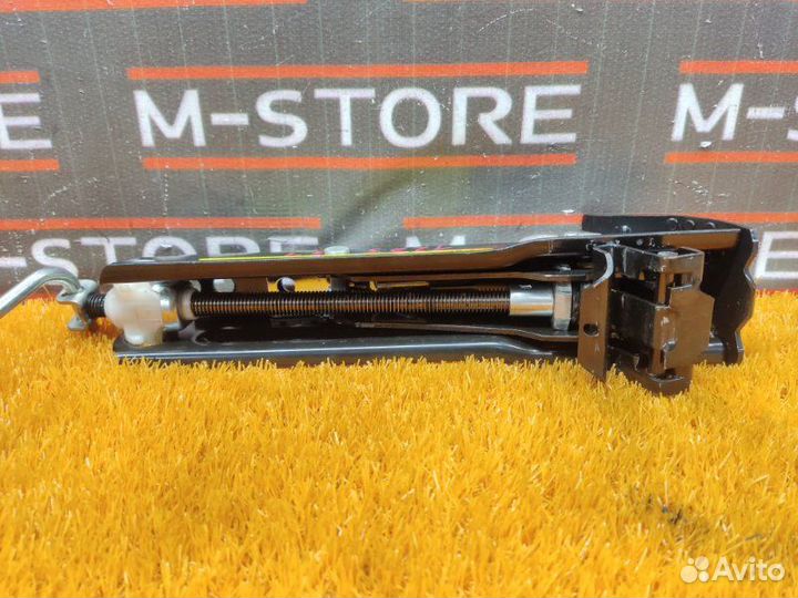 Домкрат Volkswagen Passat B7 caxa 2011