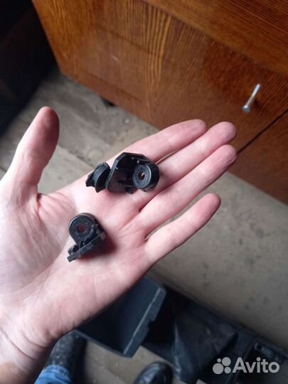 Подлокотник