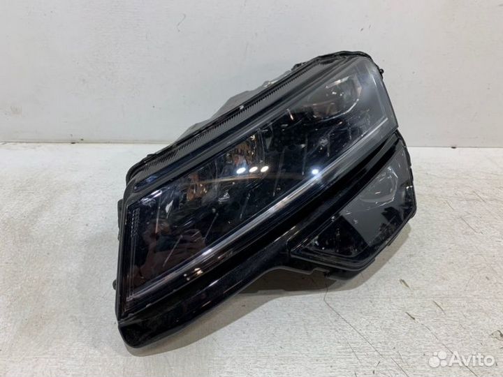Фара передняя левая Skoda Karoq 1 2017