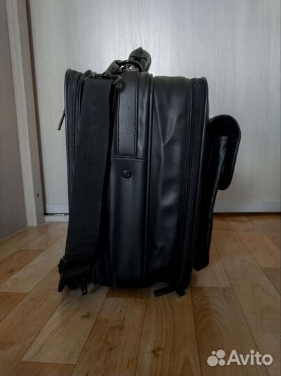 Портфель кожаный для ноутбука