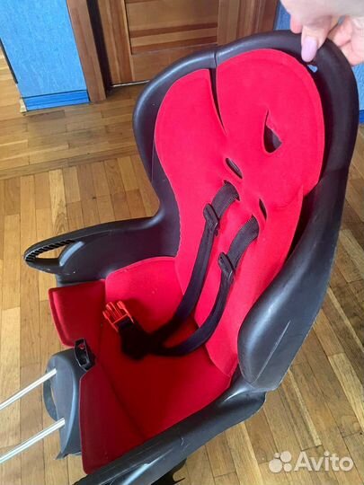 Детское велокресло Hamax Kiss Medium до 22кг +шлем