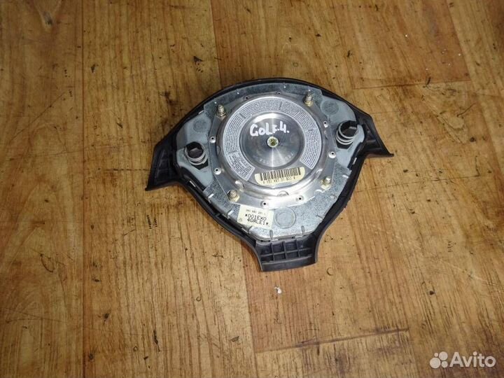 Подушка безопасности в рулевое колесо Volkswagen