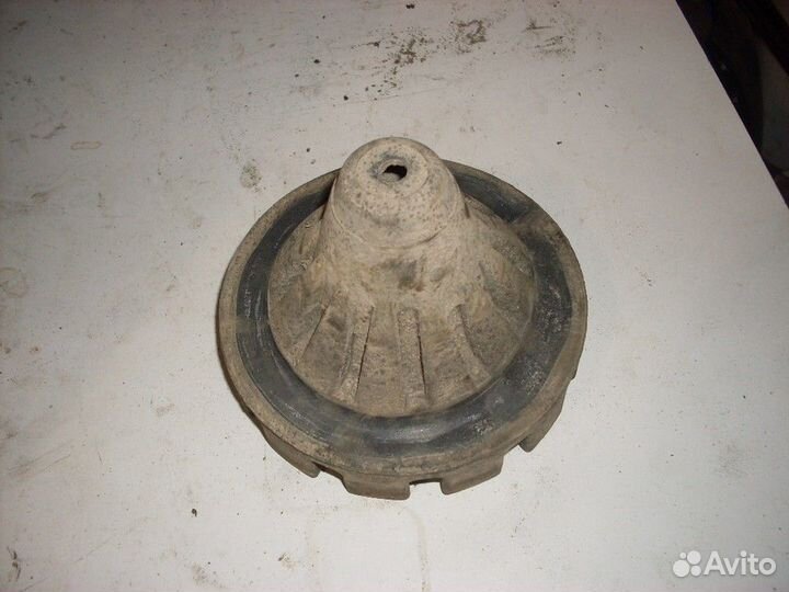 Проставка пружины подвески (Infiniti QX50)