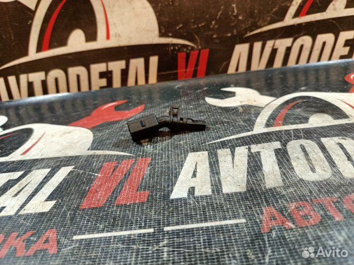 Датчик ABS передний правый Skoda Rapid