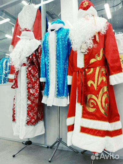 Костюмы деда Мороза и Снегурочки