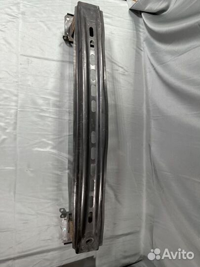 Усилитель бампера передний Skoda Octavia A7