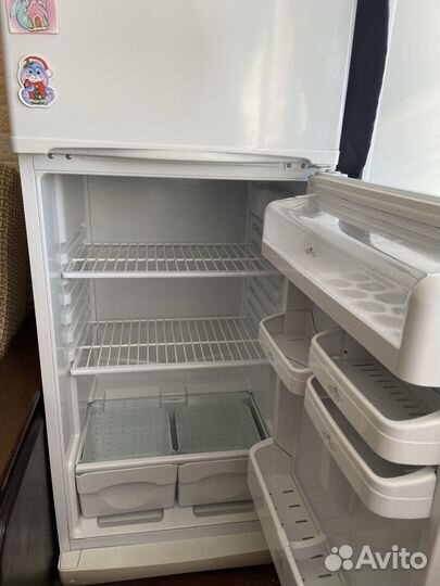 Холодильник бу stinol