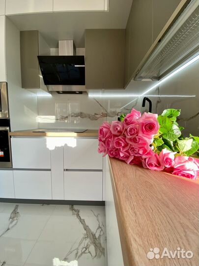 Угловая кухня на заказ. Фабрика