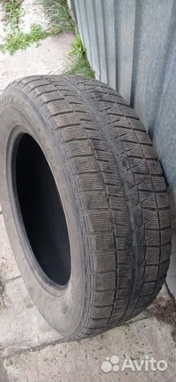 Bridgestone Blizzak Revo GZ 205/55 R16