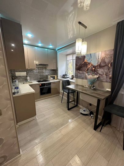 3-к. квартира, 56 м², 1/5 эт.