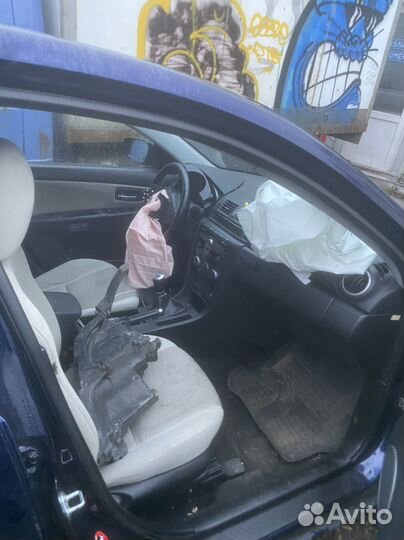 Mazda 3 2 МТ, 2008, битый, 225 000 км