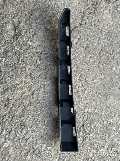 Кронштейн (R) в бампер Киа Сид 2