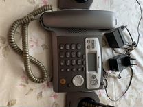 Стационарный телефон Panasonic и 2 трубки