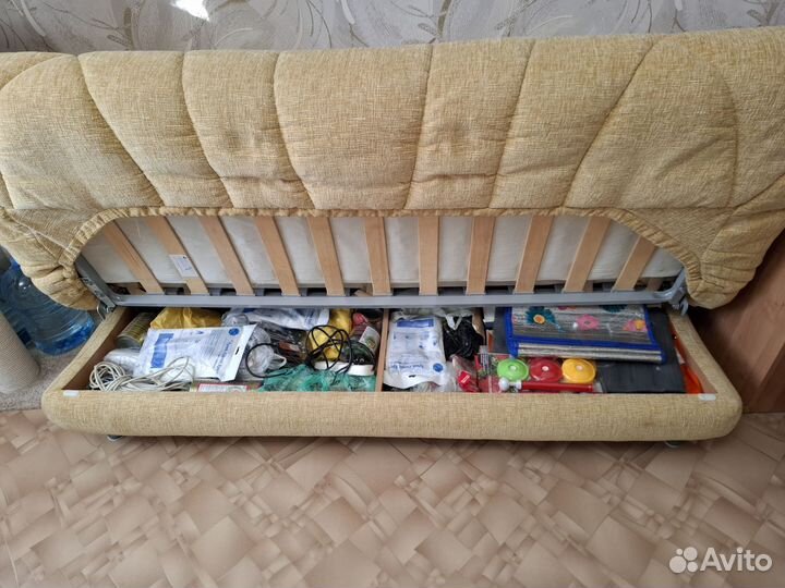 Диван прямой раскладной бу