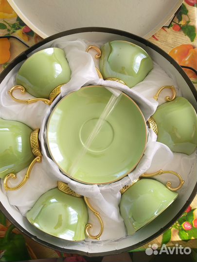 Чайные чашки с блюдцами