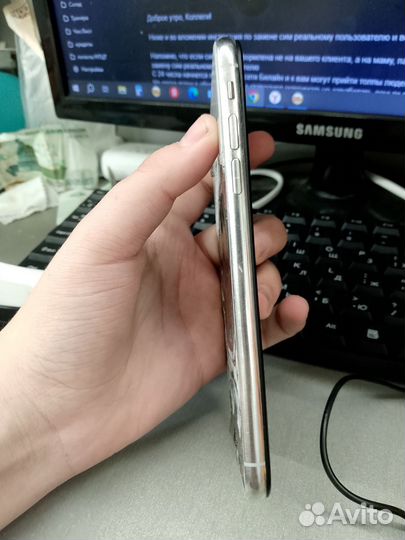 iPhone X, 64 ГБ