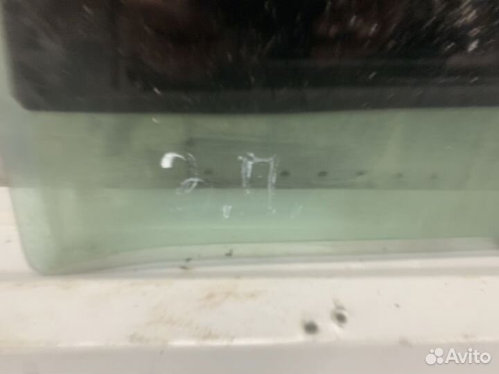 Стекло двери заднее правое note e11