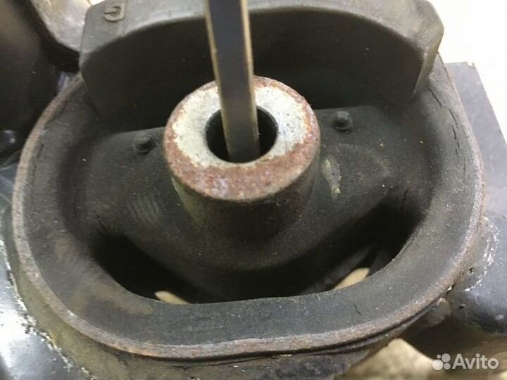 Подушка двигателя Toyota Corolla Fielder X рестайл