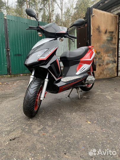 Скутер stels vortex