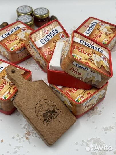 Бри сыр мягкий с белой плесенью из Франции