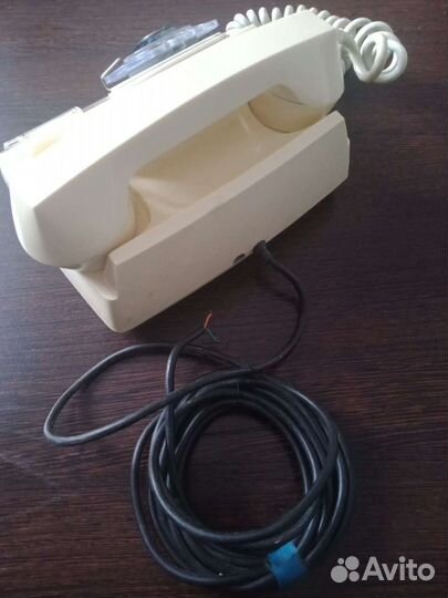 Старый телефон