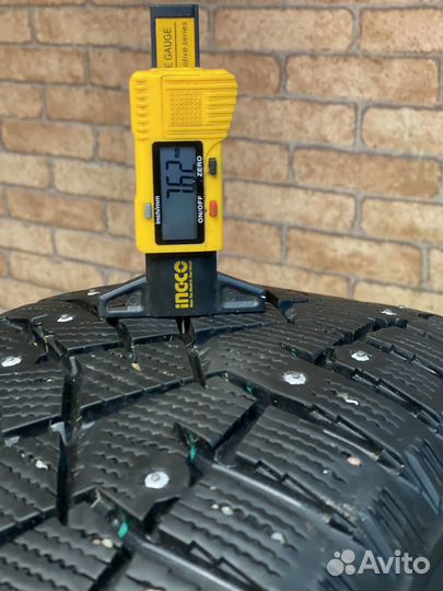 Nitto Therma Spike 205/55 R16