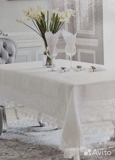 Скатерть новая с салфетками
