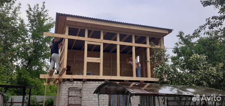 Бригада строителей