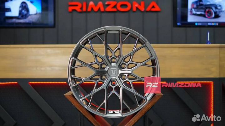 Кованый диск в стиле HRE FF10 R20 6X139.7