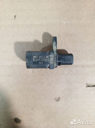 Датчик ABS Volvo S40