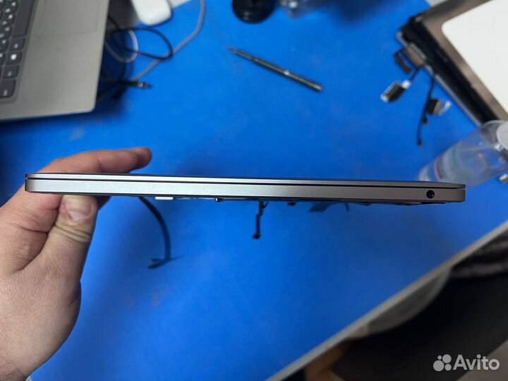 Macbook Pro 13 A2289 2020 разборка