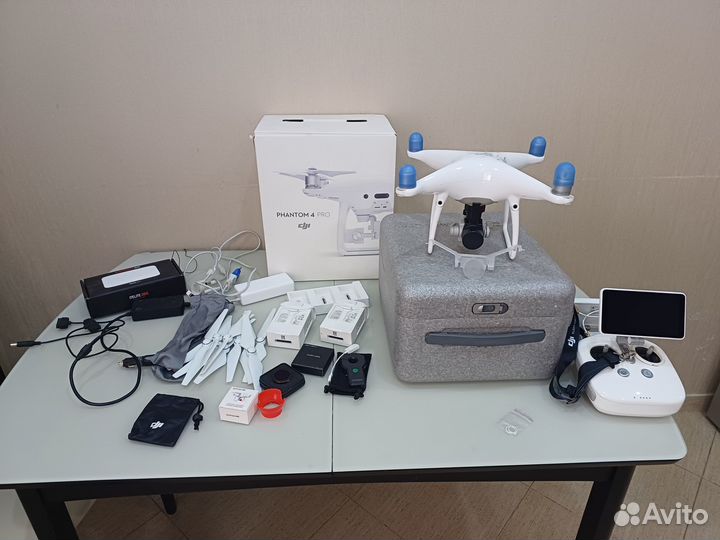 Квадрокоптер dji phantom 4 pro plus