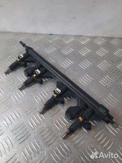 Топливная рампа Peugeot 308 хэтчбэк 5 дв. 1.6 5FW