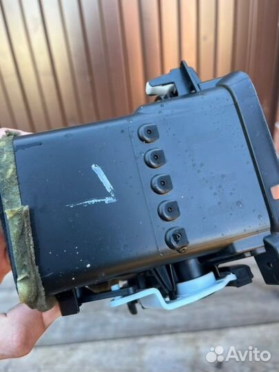 Дефлектор левый Honda Civic 4D 1.3 2008