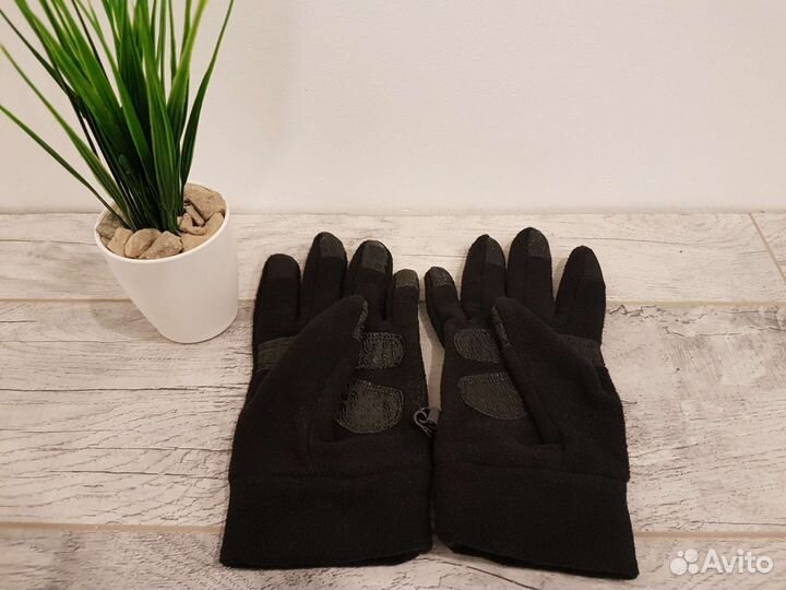 Перчатки The North Face на флисе