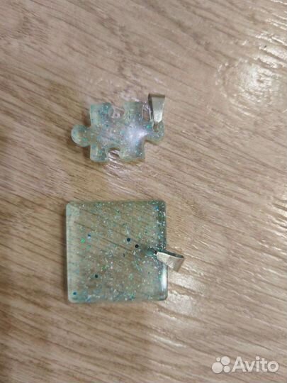 Брелок из эпоксидной смолы