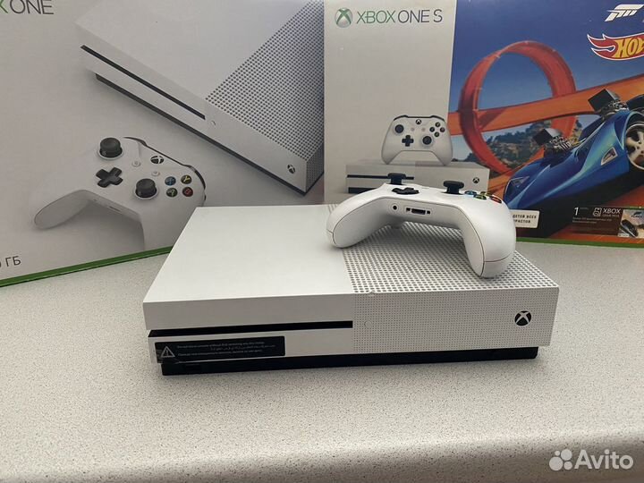 Xbox One s с дисководом, гта 5, кибербанк