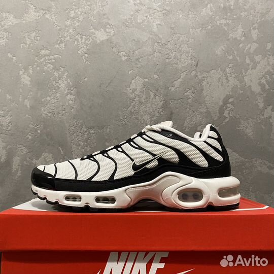 Nike Air Max Plus оригинал 9/9.5/10US