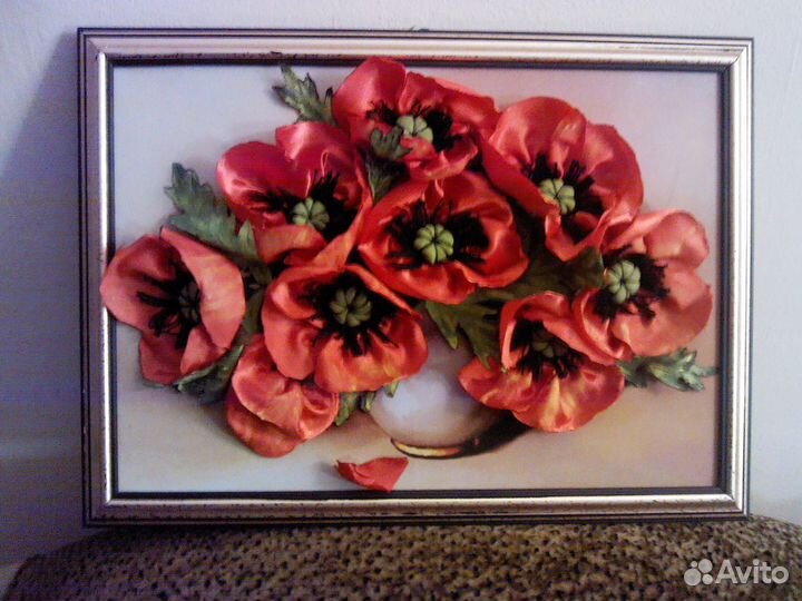 Картина, вышитая лентами