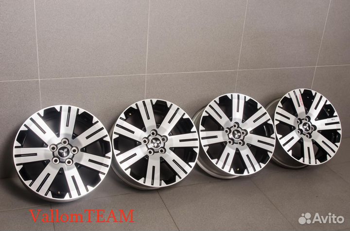 Лот UP28088330 Оригинальные 18-е диски mitsubishi