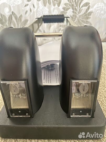 Дырокол KW-Trio 952/01 (на 150 листов, черный)